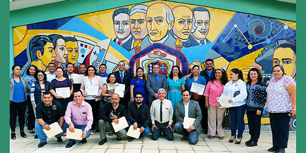 SAC entrega diplomas Uruapan prog tutorías bnnR